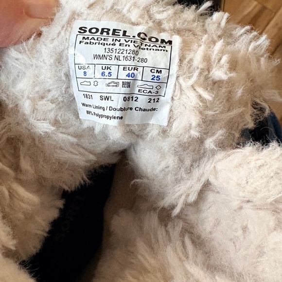 Sorel Tivoli Tan and Black Winter Boots size 8 - Picture 7 of 8